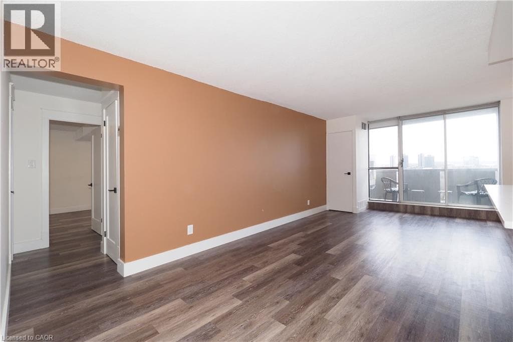 Single Family at 1105- 375 KING Street, Waterloo, Ontario - Photo 8 - RE/MAX Garden City Realty