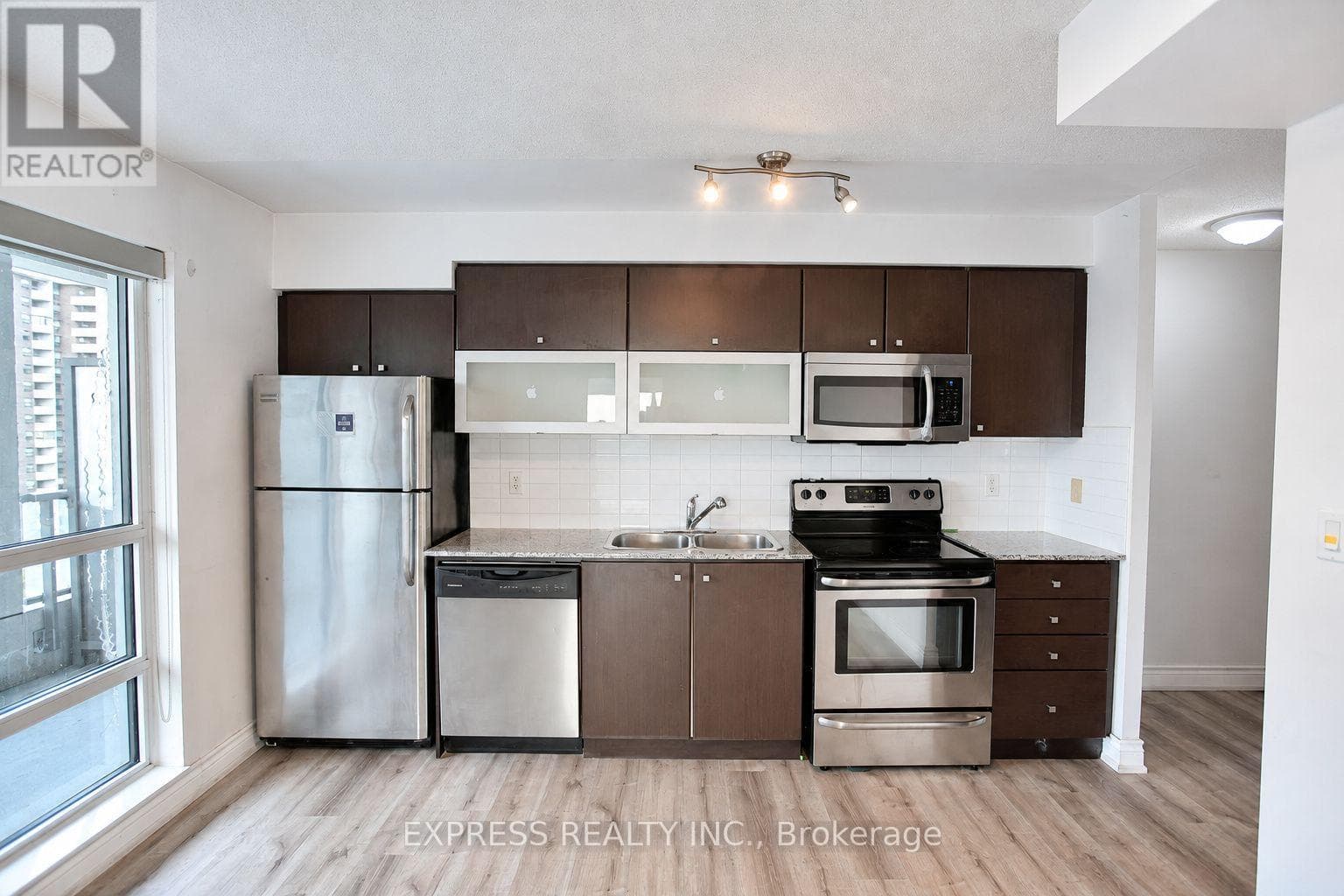 Single Family at 1105- 2015 Sheppard Avenue, Toronto (Henry Farm), Ontario - Photo 5 - RE/MAX Garden City Realty