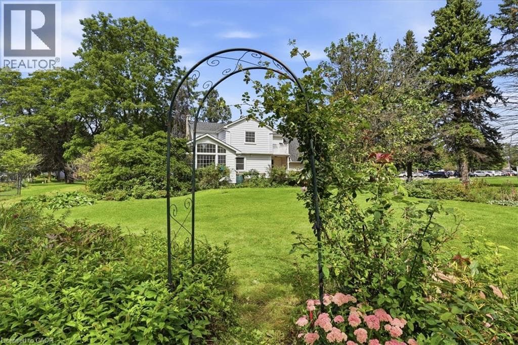 Single Family at 419 FORESTLAWN Road, Waterloo, Ontario - Photo 4 - RE/MAX Garden City Realty