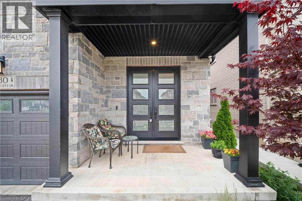 Single Family at 130 PONDCLIFFE Drive, Kitchener, Ontario - Photo 4 - RE/MAX Garden City Realty