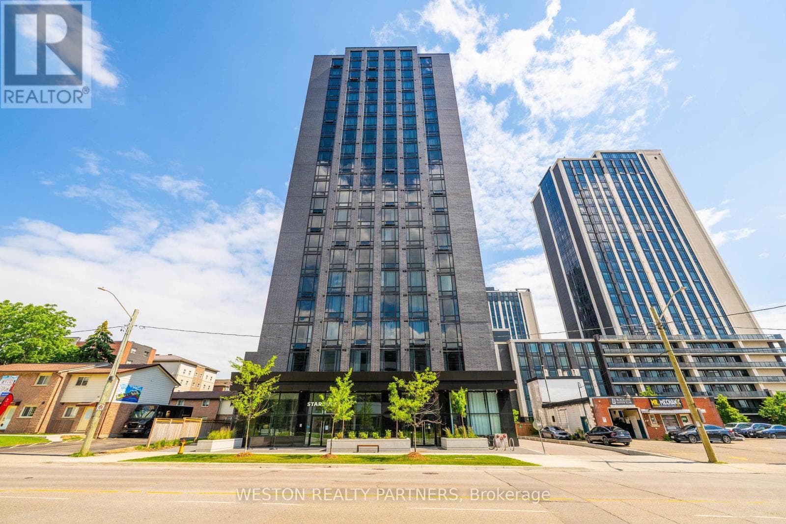 1134- 145 Columbia Street
