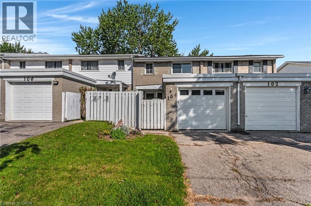 104 RALGREEN Crescent