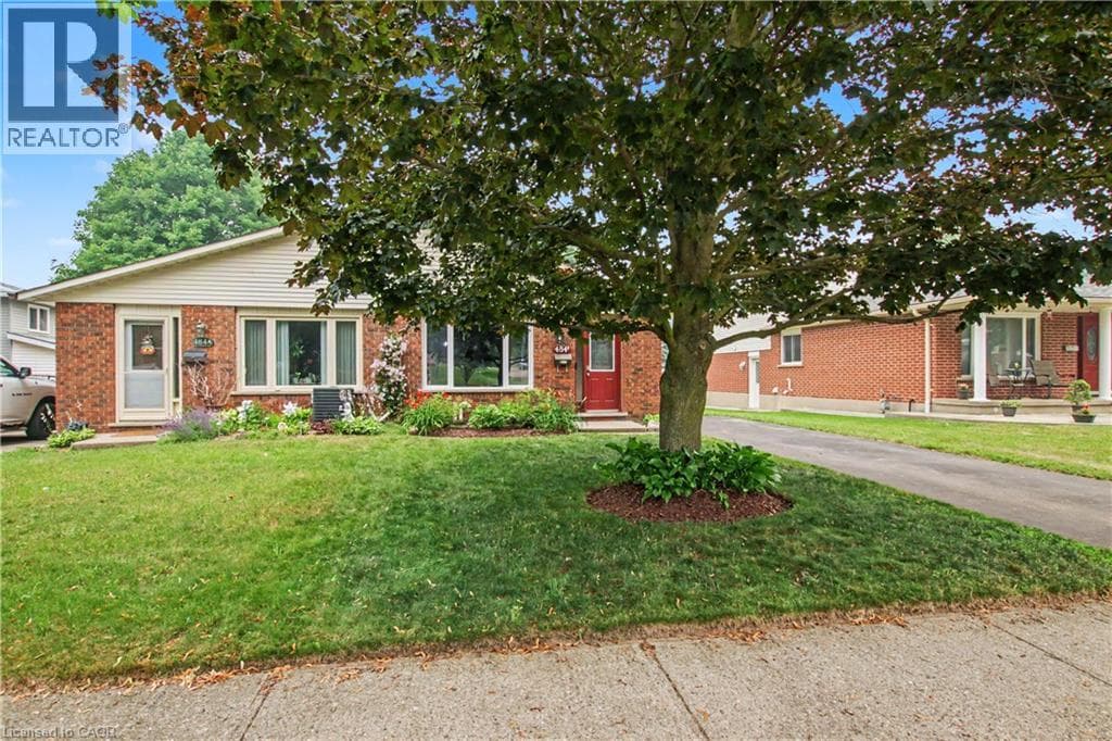 Single Family at B- 484 REDFOX Road, Waterloo, Ontario - Photo 2 - RE/MAX Garden City Realty