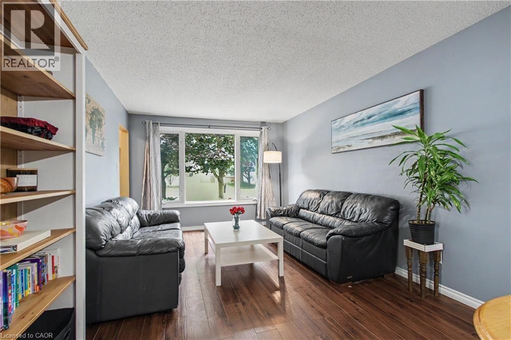 Single Family at B- 484 REDFOX Road, Waterloo, Ontario - Photo 7 - RE/MAX Garden City Realty