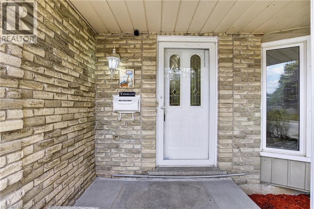 Single Family at 344 DRIFTWOOD Drive, Kitchener, Ontario - Photo 3 - RE/MAX Garden City Realty