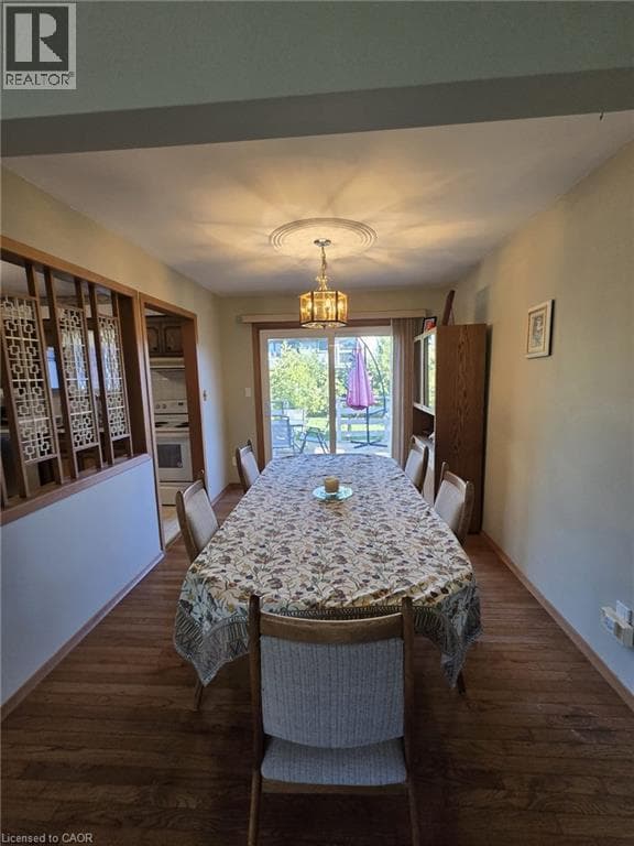Single Family at 410 LAKEVIEW Drive, Waterloo, Ontario - Photo 8 - RE/MAX Garden City Realty