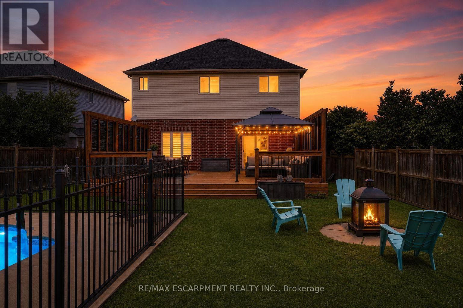 Single Family at 4852 Northgate Crescent, Lincoln (Beamsville), Ontario - Photo 4 - RE/MAX Garden City Realty