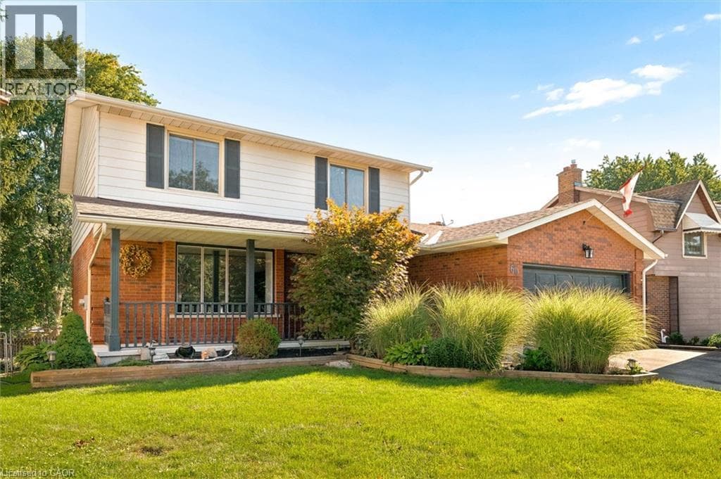 Single Family at 60 CHERRYTREE Court, Kitchener, Ontario - Photo 4 - RE/MAX Garden City Realty