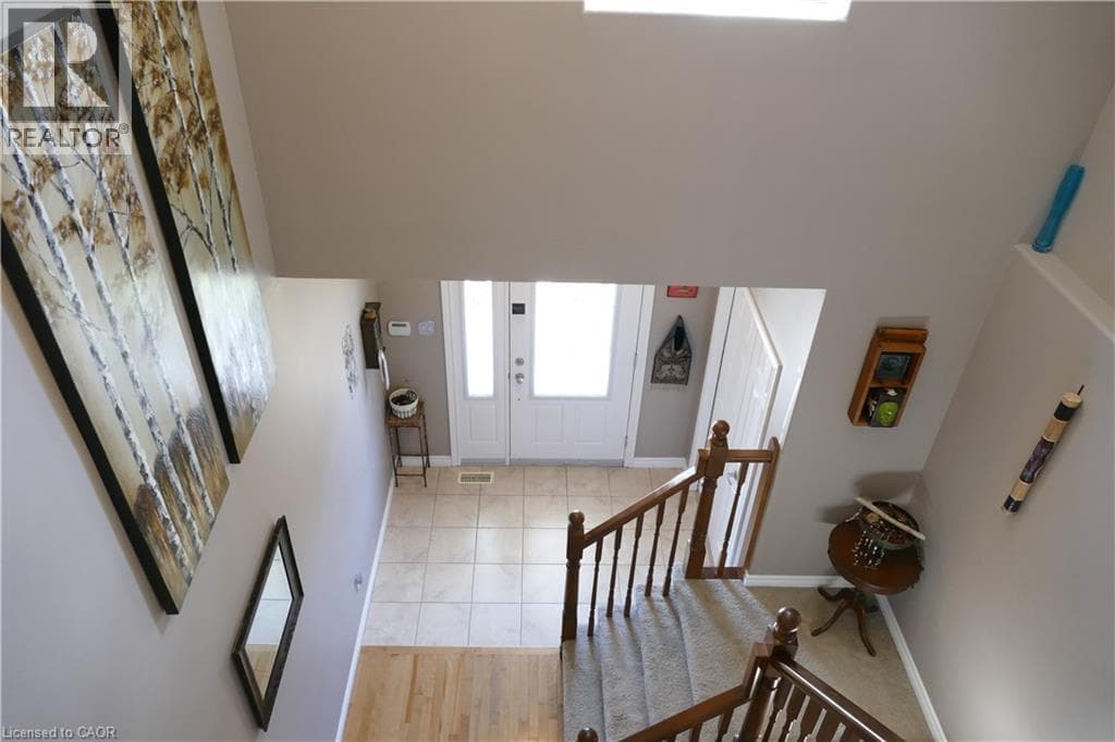 Single Family at 466 SIENNA Crescent, Kitchener, Ontario - Photo 9 - RE/MAX Garden City Realty