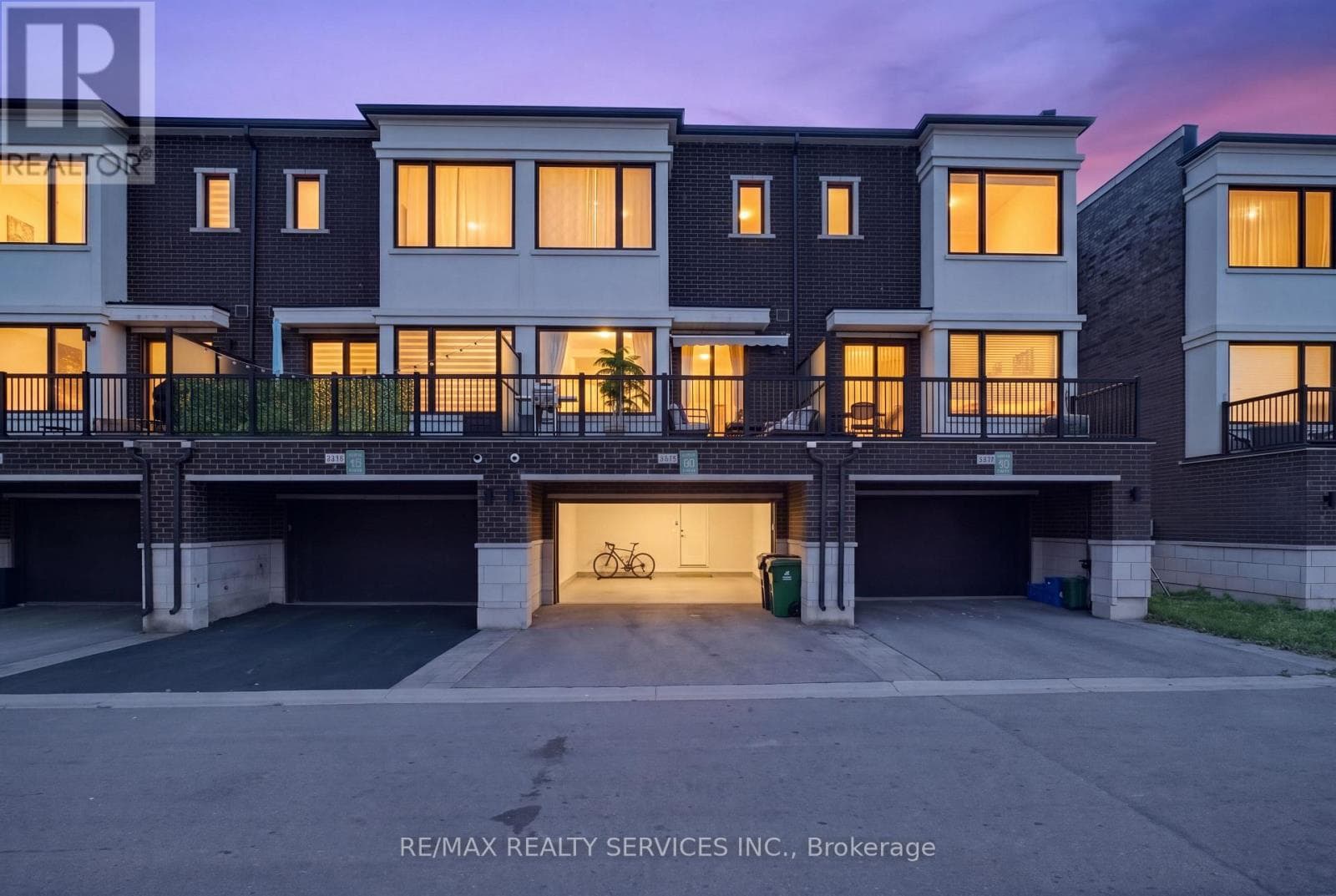 3878 Major Mackenzie Drive