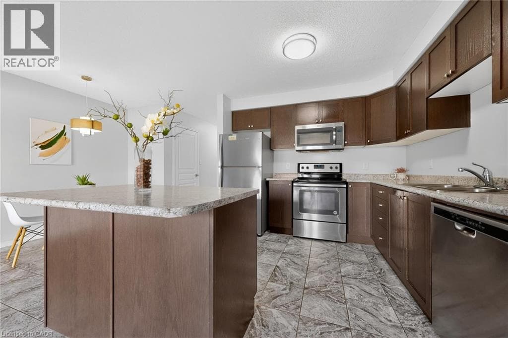 Single Family at 73 GRAND FLATS Trail, Kitchener, Ontario - Photo 10 - RE/MAX Garden City Realty