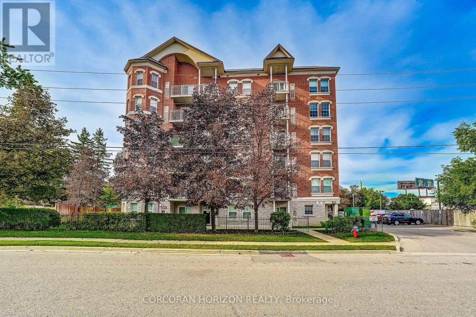 PH3- 35 Hunt Avenue