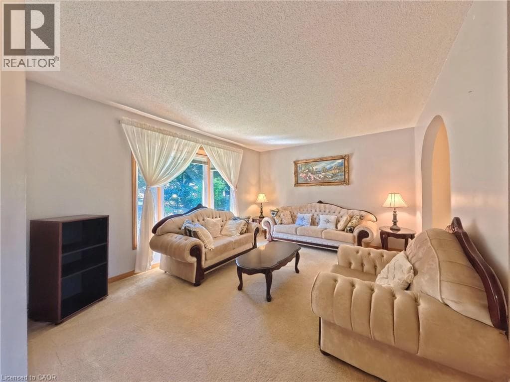 Single Family at 56 SCENIC WOOD Crescent, Kitchener, Ontario - Photo 7 - RE/MAX Garden City Realty