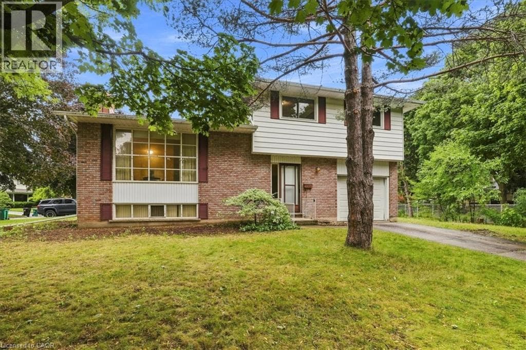 Single Family at 395 MOSSOM Place, Waterloo, Ontario - Photo 2 - RE/MAX Garden City Realty