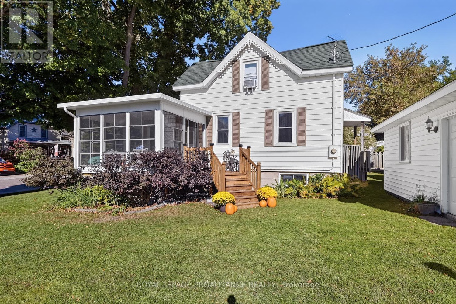 Single Family at 155 Henry Street, Edwardsburgh/Cardinal, Ontario - Photo 2 - RE/MAX Garden City Realty