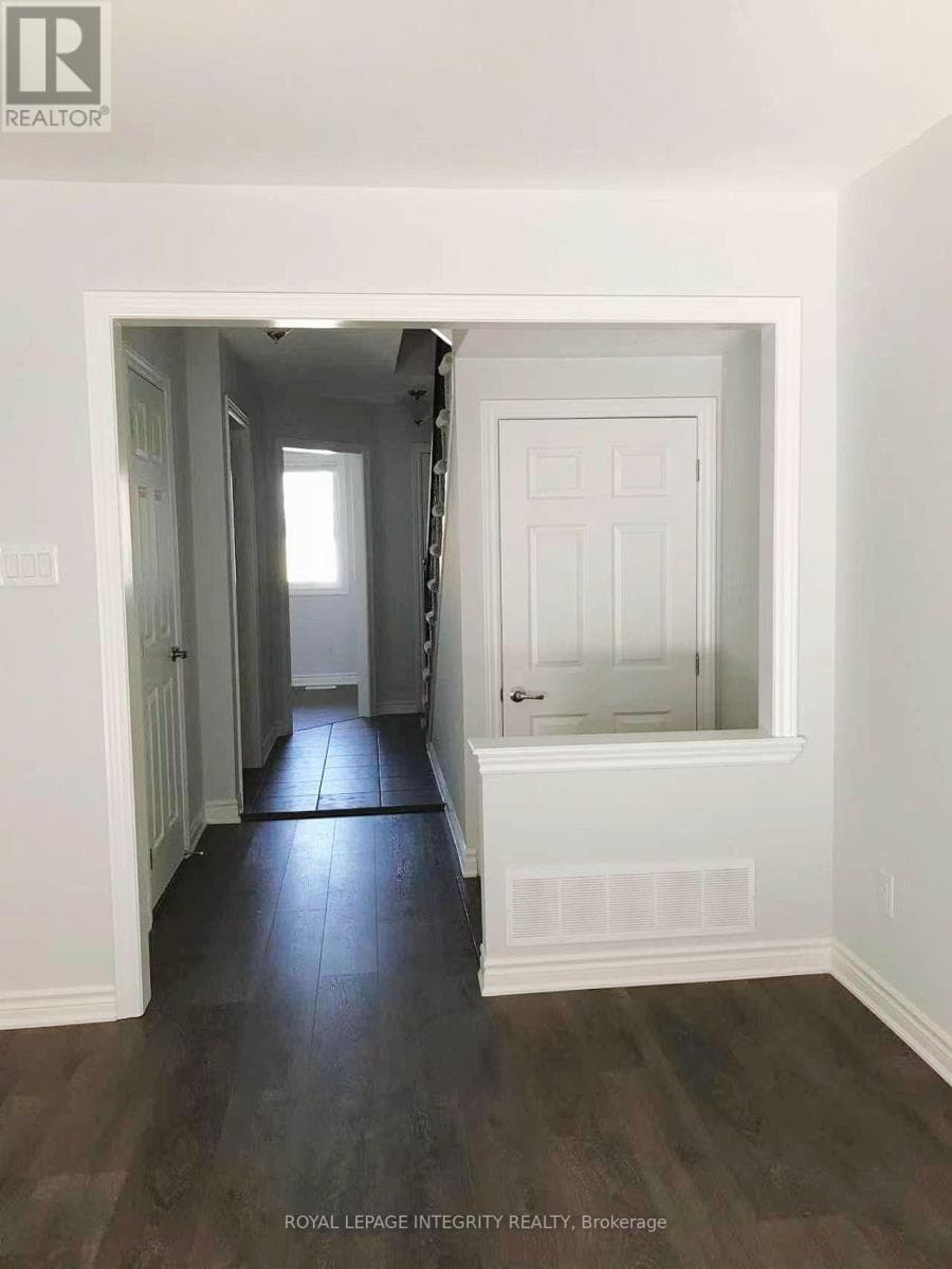 Single Family at 705 Logperch Circle, Ottawa, Ontario - Photo 4 - RE/MAX Garden City Realty