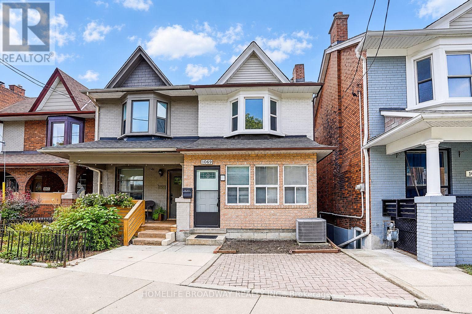 1069 Davenport Road
