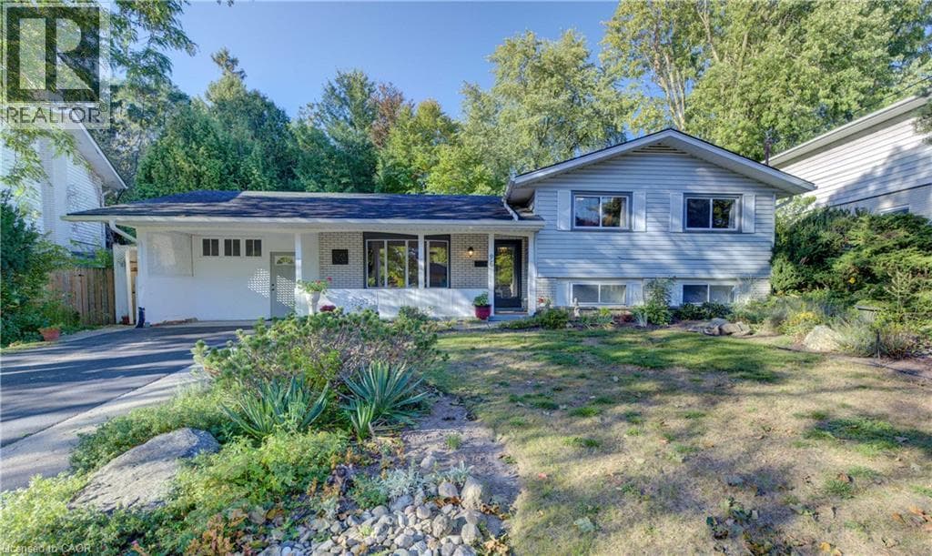 95 UPLANDS Drive