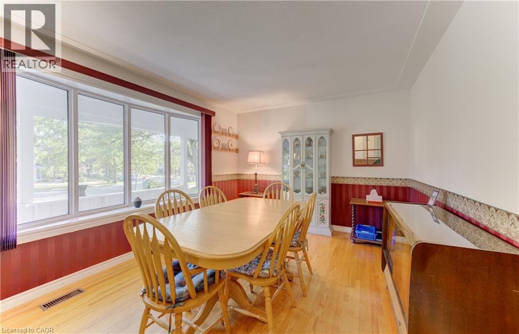 Single Family at 95 UPLANDS Drive, Kitchener, Ontario - Photo 4 - RE/MAX Garden City Realty
