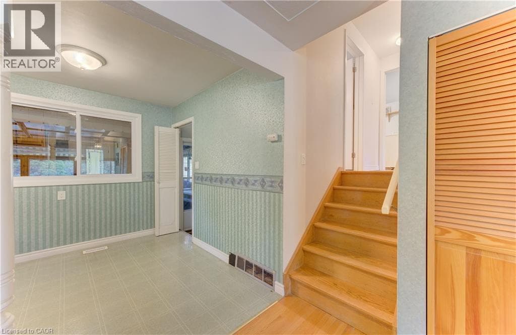 Single Family at 95 UPLANDS Drive, Kitchener, Ontario - Photo 5 - RE/MAX Garden City Realty