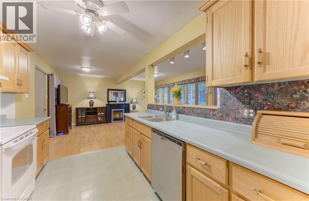 Single Family at 95 UPLANDS Drive, Kitchener, Ontario - Photo 7 - RE/MAX Garden City Realty