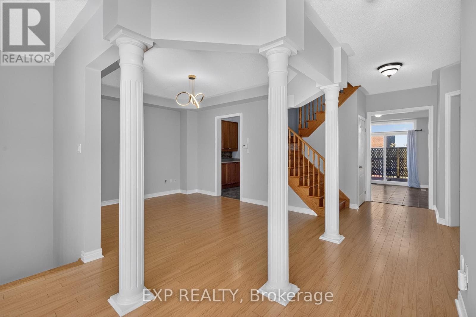 Single Family at 209 Woodspring Avenue, Newmarket (Woodland Hill), Ontario - Photo 9 - RE/MAX Garden City Realty