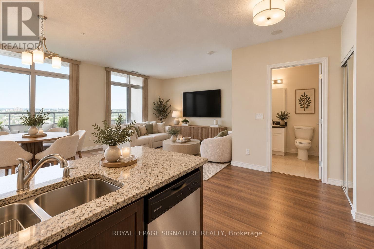 Single Family at 1709- 9255 Jane Street, Vaughan (Maple), Ontario - Photo 9 - RE/MAX Garden City Realty