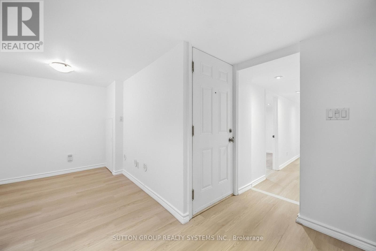 Multi-family at Lower- 103 Ashdale Avenue, Toronto (Greenwood-Coxwell), Ontario - Photo 3 - RE/MAX Garden City Realty