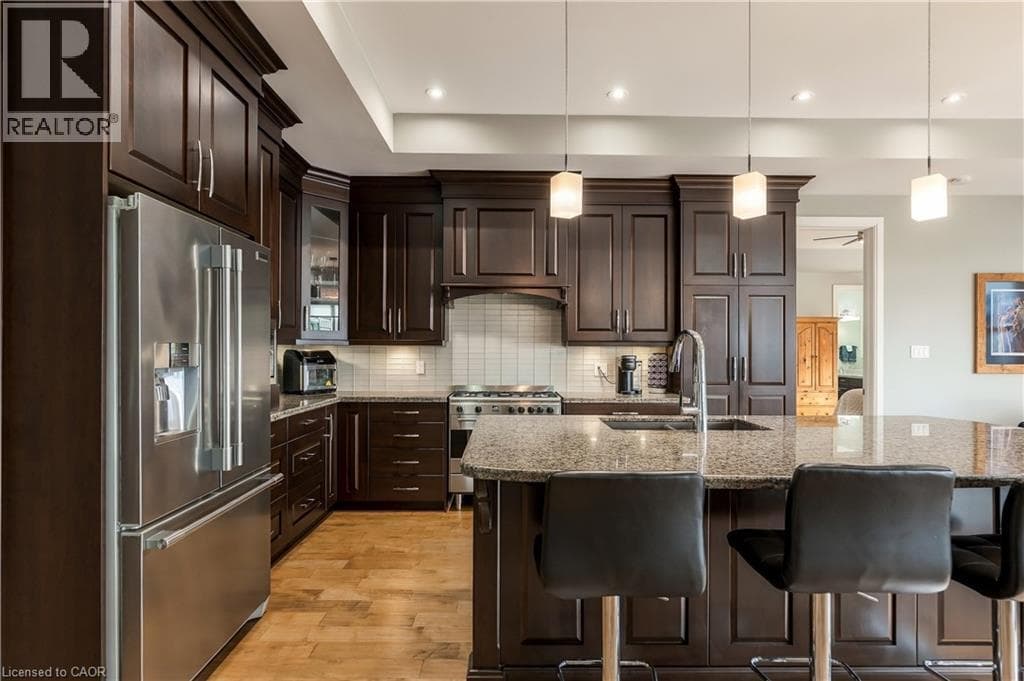Single Family at 3265 MOUNTAIN Road, Beamsville, Ontario - Photo 10 - RE/MAX Garden City Realty