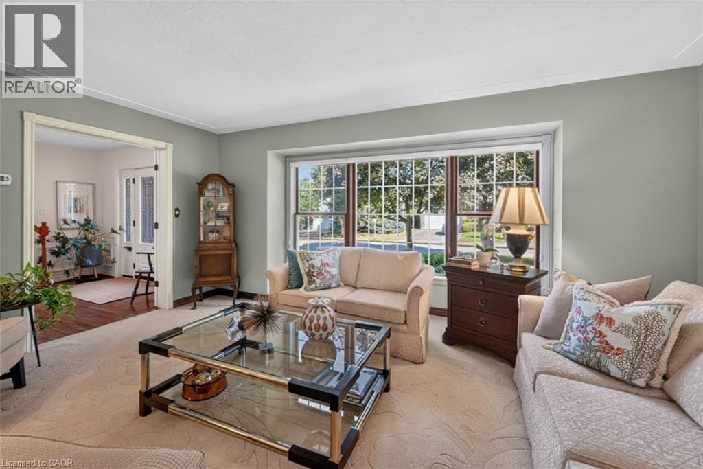 Single Family at 4272 VILLAGE PARK Drive, Beamsville, Ontario - Photo 6 - RE/MAX Garden City Realty