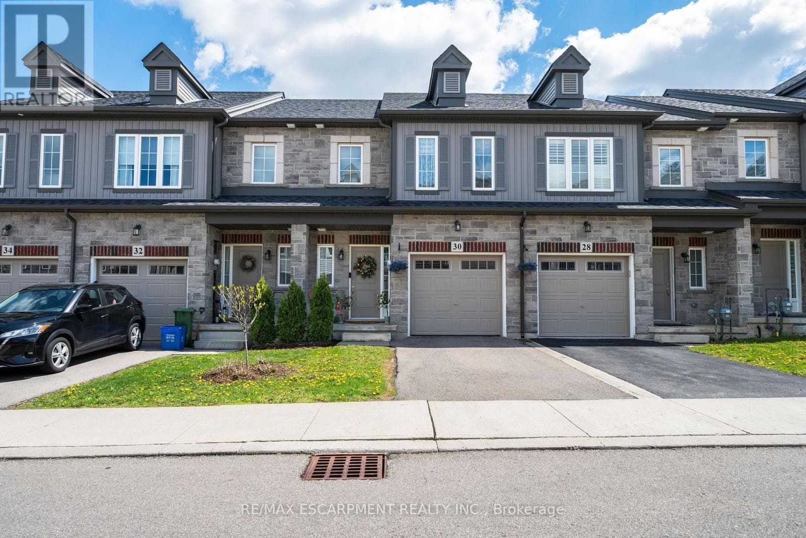 30 CLELAND Avenue