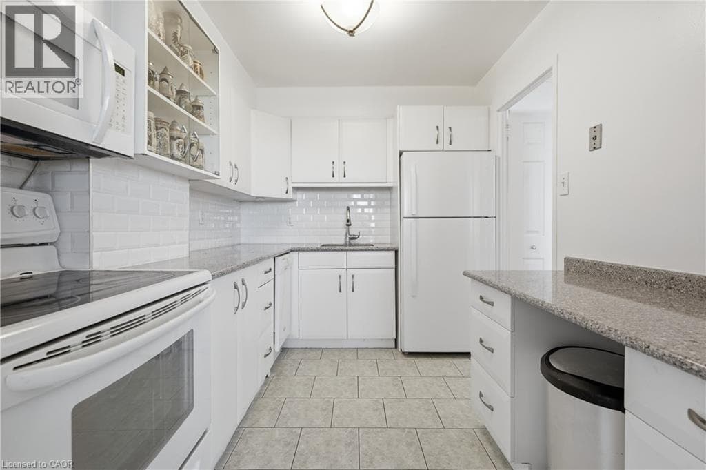 Single Family at 1005- 15 TOWERING HEIGHTS Boulevard, St. Catharines, Ontario - Photo 8 - RE/MAX Garden City Realty