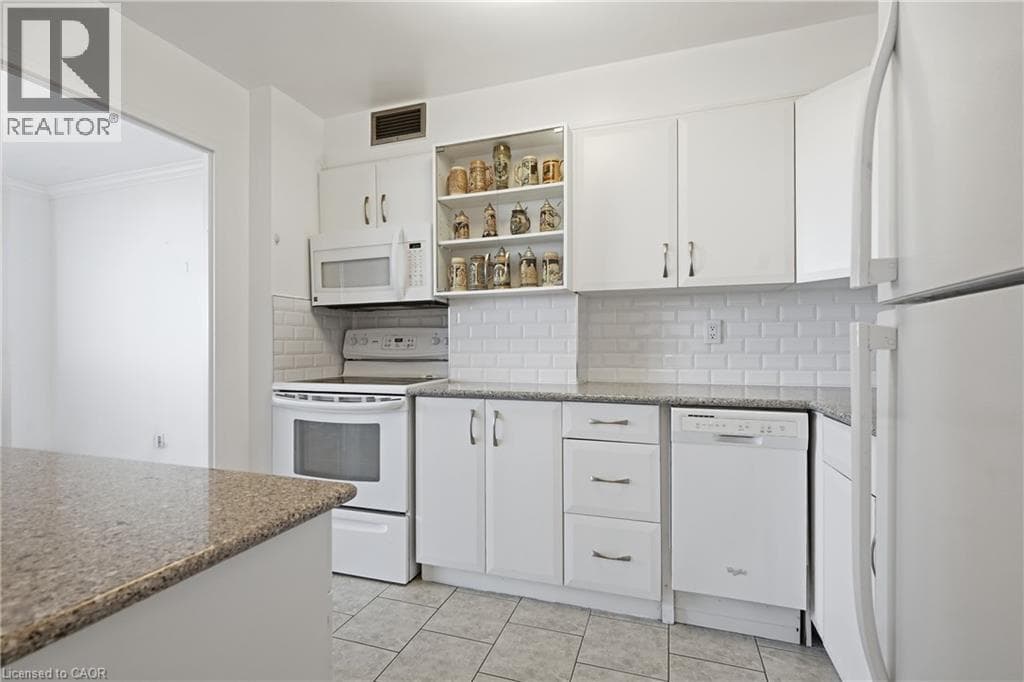 Single Family at 1005- 15 TOWERING HEIGHTS Boulevard, St. Catharines, Ontario - Photo 10 - RE/MAX Garden City Realty