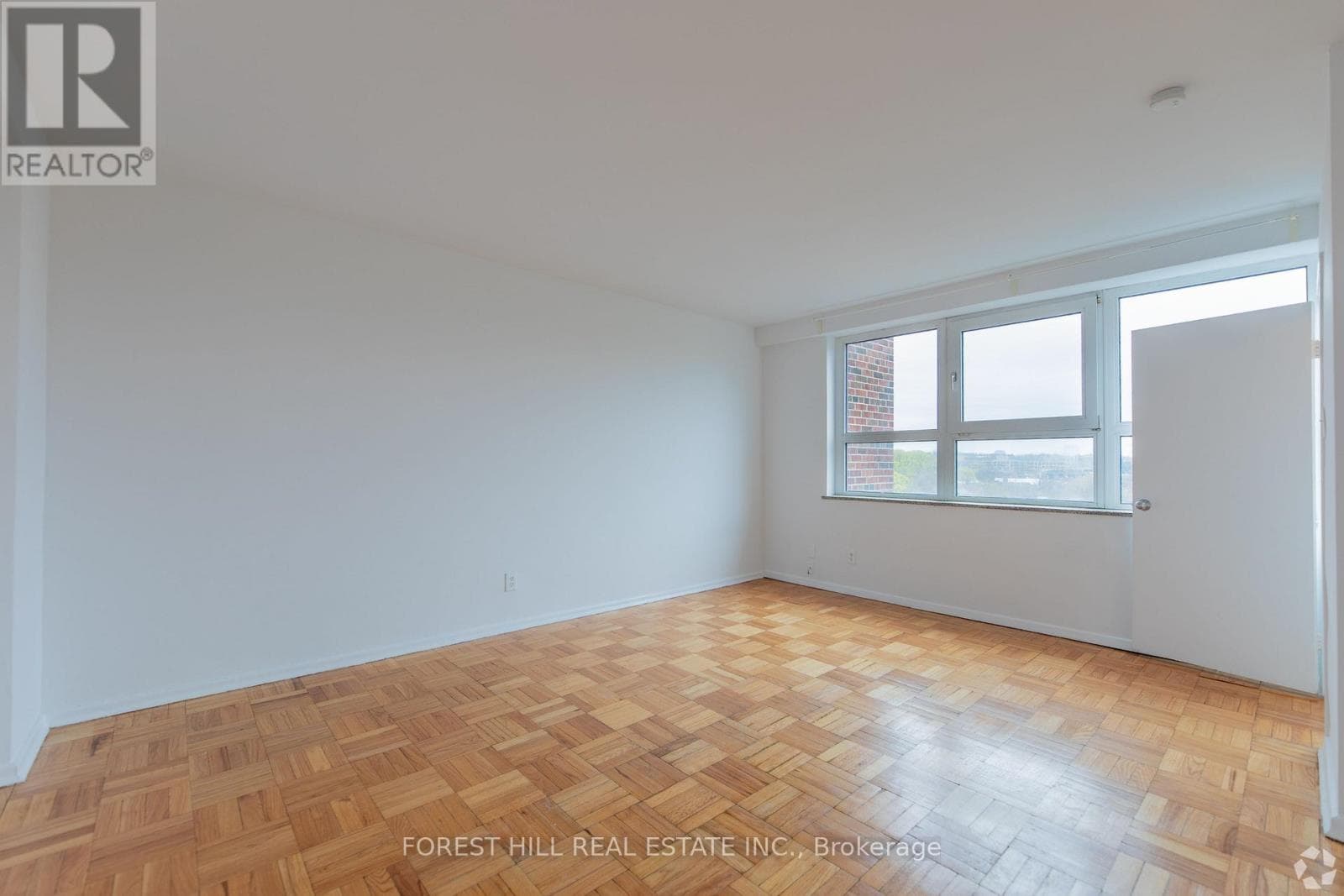 Multi-family at 408- 291 Avenue Road, Toronto (Yonge-St. Clair), Ontario - Photo 6 - RE/MAX Garden City Realty
