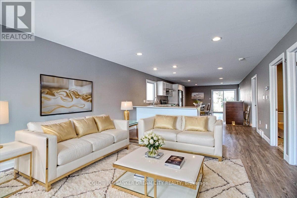 Single Family at 100 Arrowhead Lane, Chatham-Kent (Chatham), Ontario - Photo 5 - RE/MAX Garden City Realty