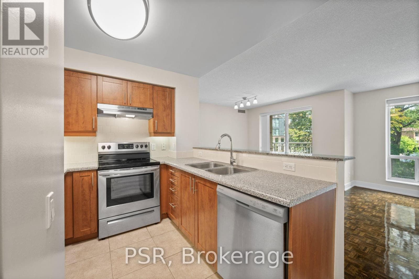 Single Family at 110- 515 Rosewell Avenue, Toronto (Lawrence Park South), Ontario - Photo 2 - RE/MAX Garden City Realty