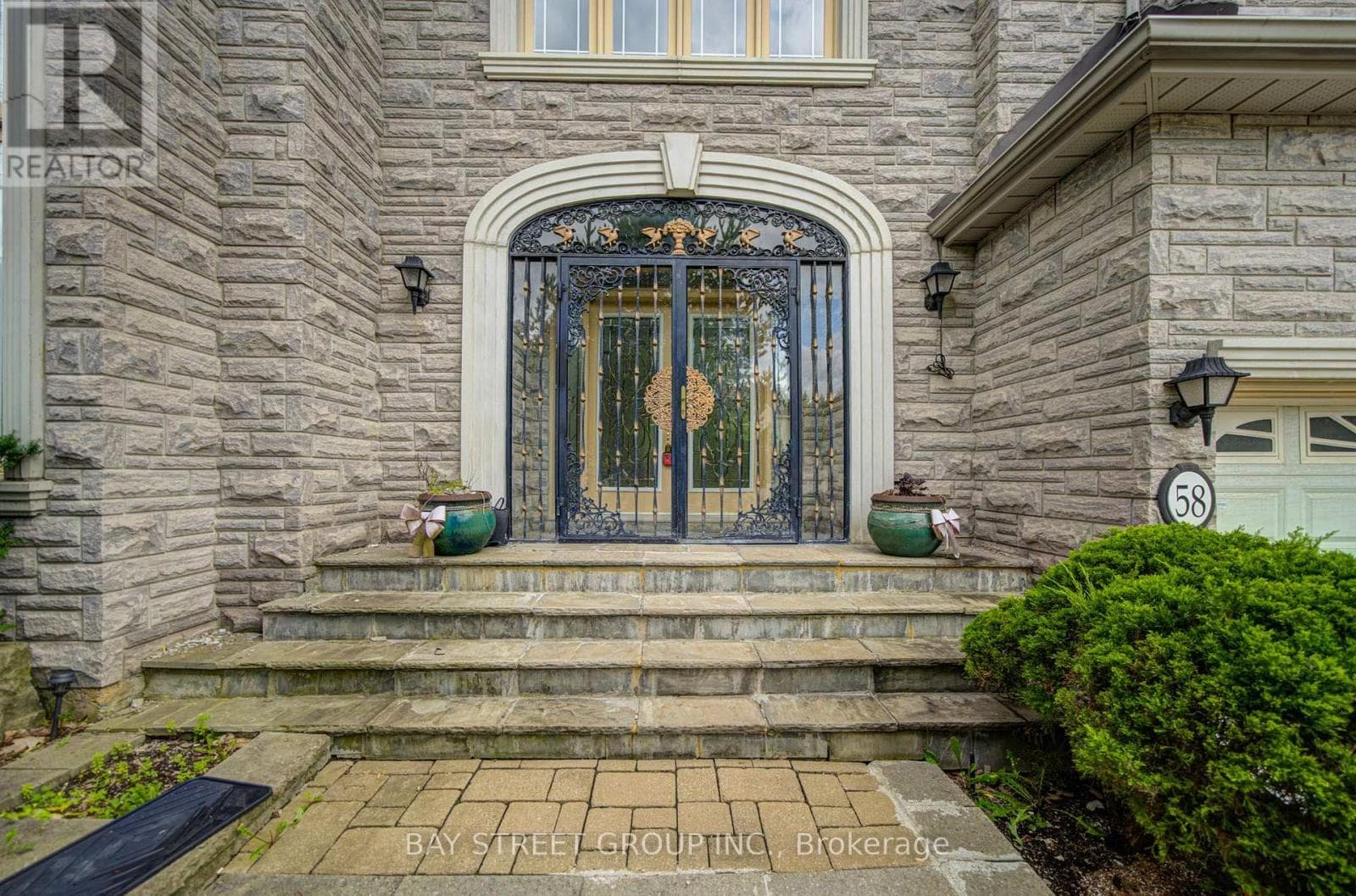 Single Family at 58 Bowan Court, Toronto (Bayview Woods-Steeles), Ontario - Photo 3 - RE/MAX Garden City Realty