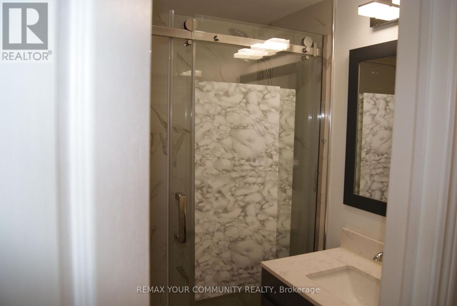 Single Family at 53 Lamar Street, Vaughan (Maple), Ontario - Photo 10 - RE/MAX Garden City Realty