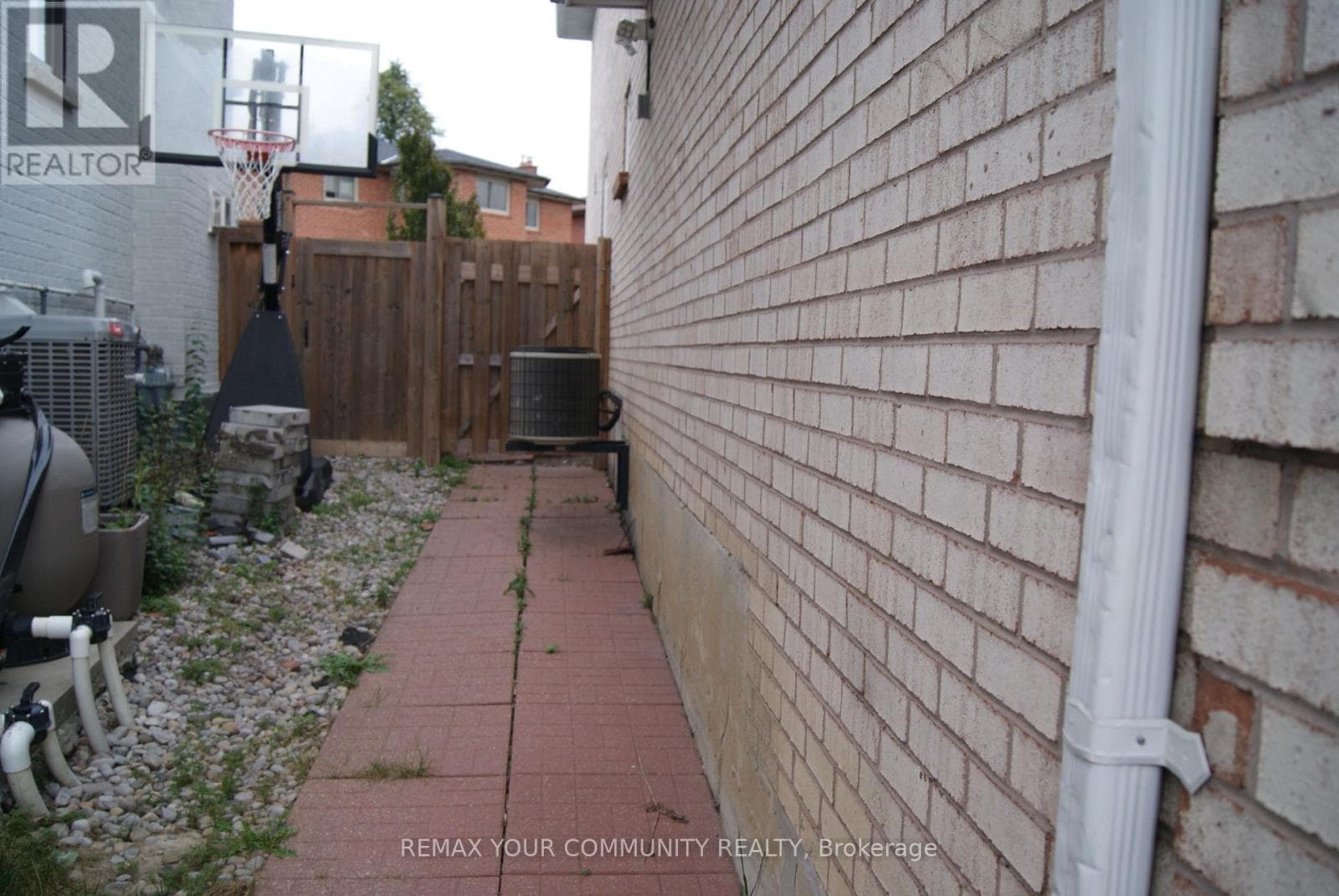 Single Family at 53 Lamar Street, Vaughan (Maple), Ontario - Photo 2 - RE/MAX Garden City Realty