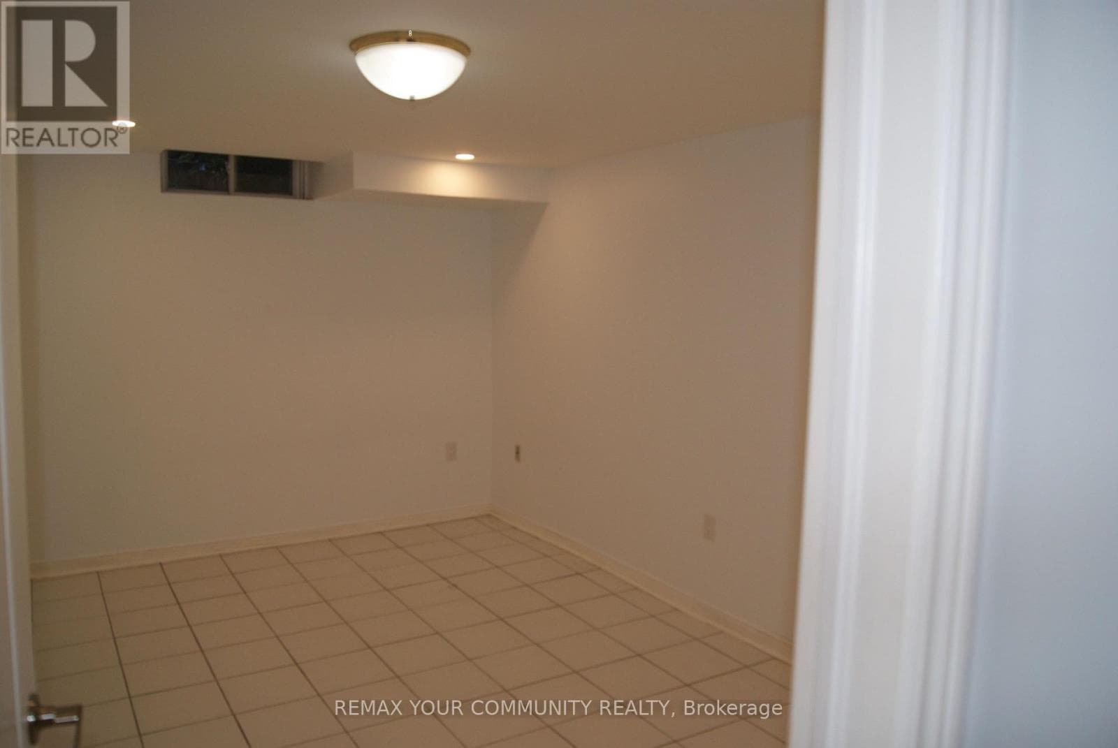 Single Family at 53 Lamar Street, Vaughan (Maple), Ontario - Photo 5 - RE/MAX Garden City Realty