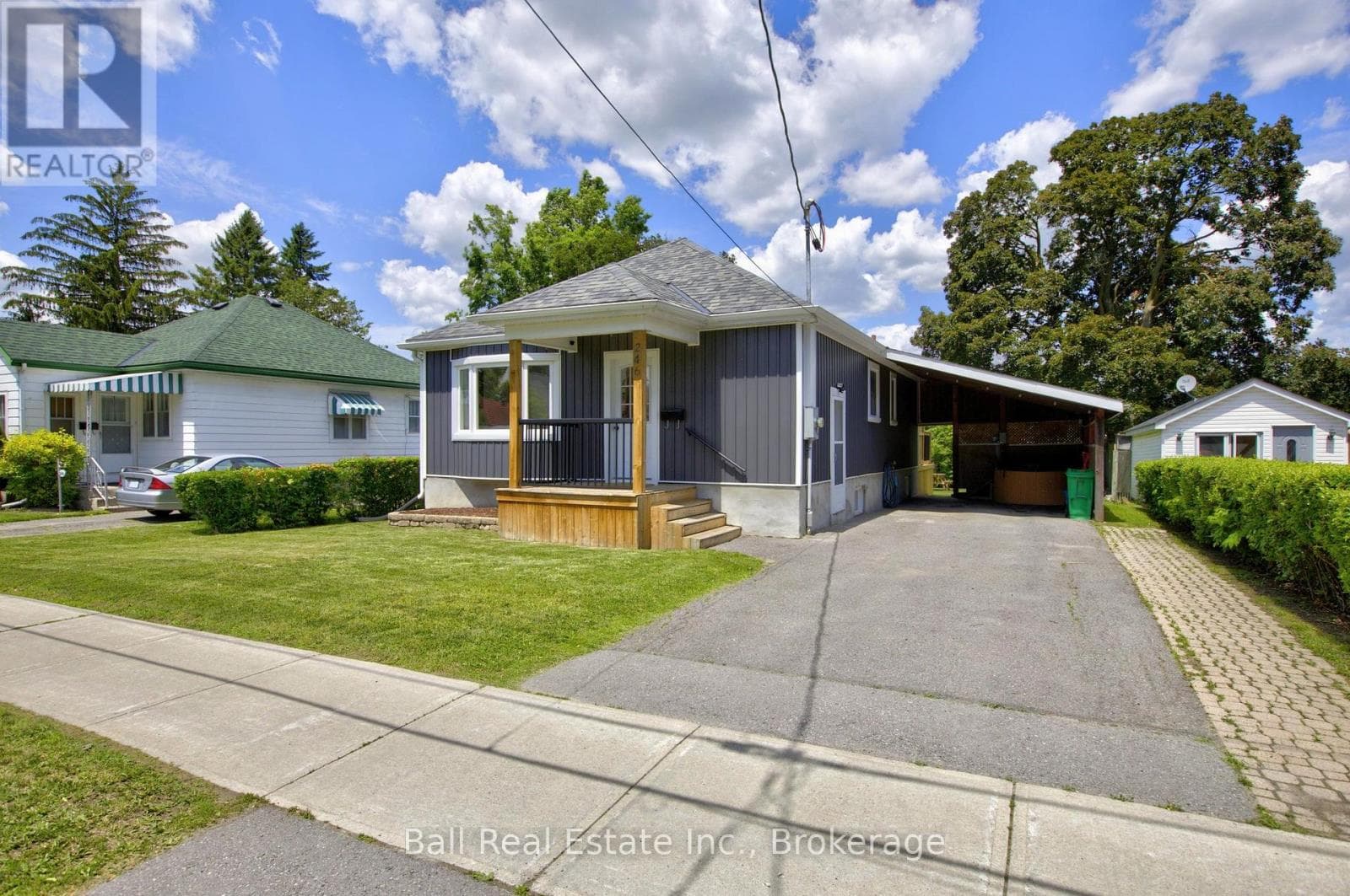 Single Family at 246 King George Street, Peterborough (Otonabee Ward 1), Ontario - Photo 3 - RE/MAX Garden City Realty