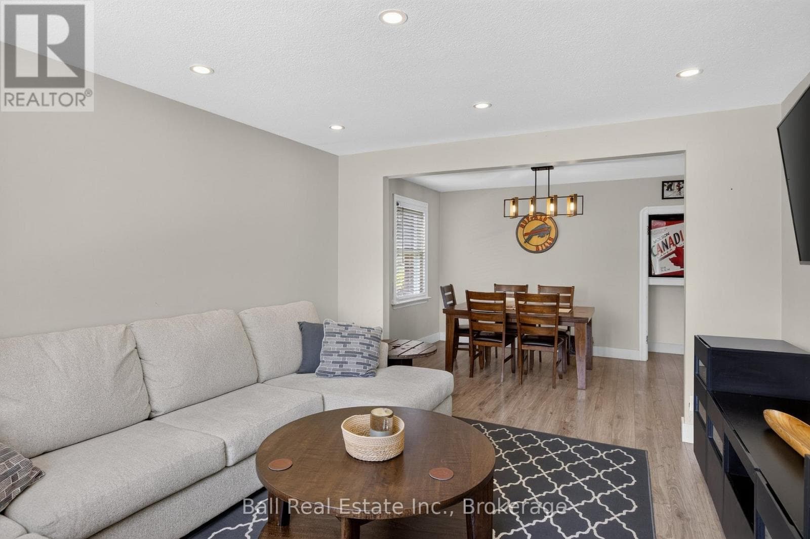 Single Family at 246 King George Street, Peterborough (Otonabee Ward 1), Ontario - Photo 8 - RE/MAX Garden City Realty