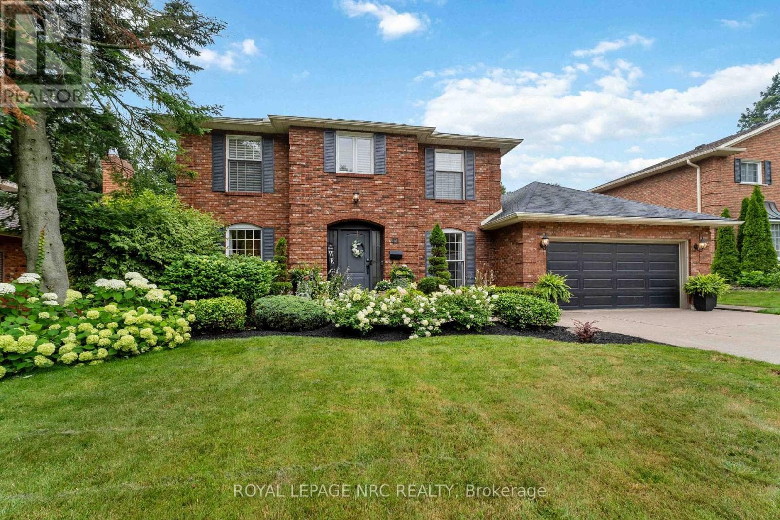 Single Family at 42 Foresthill Crescent, Pelham (Fonthill), Ontario - Photo 3 - RE/MAX Garden City Realty