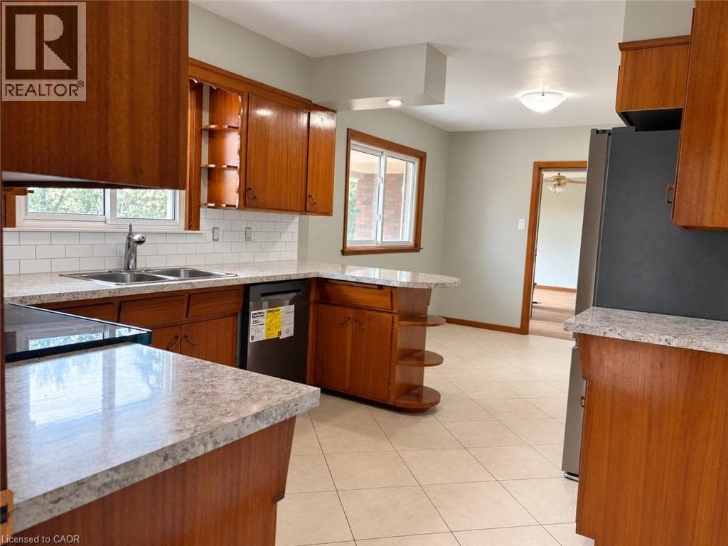 Single Family at 5697 REGIONAL ROAD 69, West Lincoln, Ontario - Photo 5 - RE/MAX Garden City Realty
