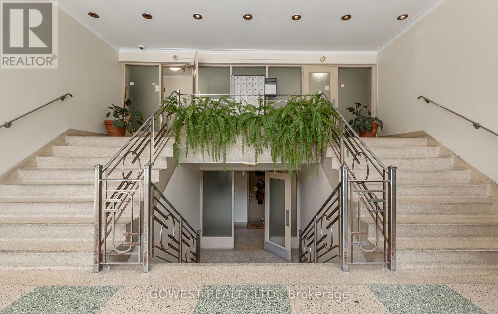 Multi-family at 306- 205 Keele Street, Toronto (High Park North), Ontario - Photo 4 - RE/MAX Garden City Realty