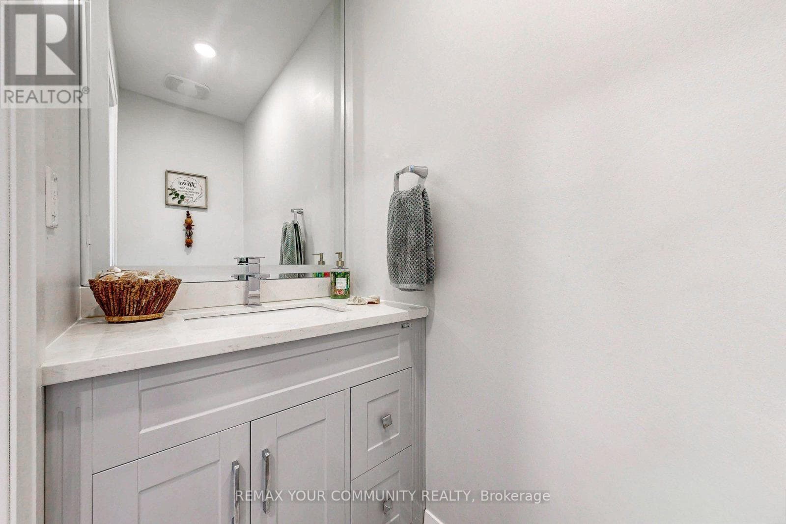 Single Family at 64 Mugford Road, Aurora (Bayview Wellington), Ontario - Photo 5 - RE/MAX Garden City Realty