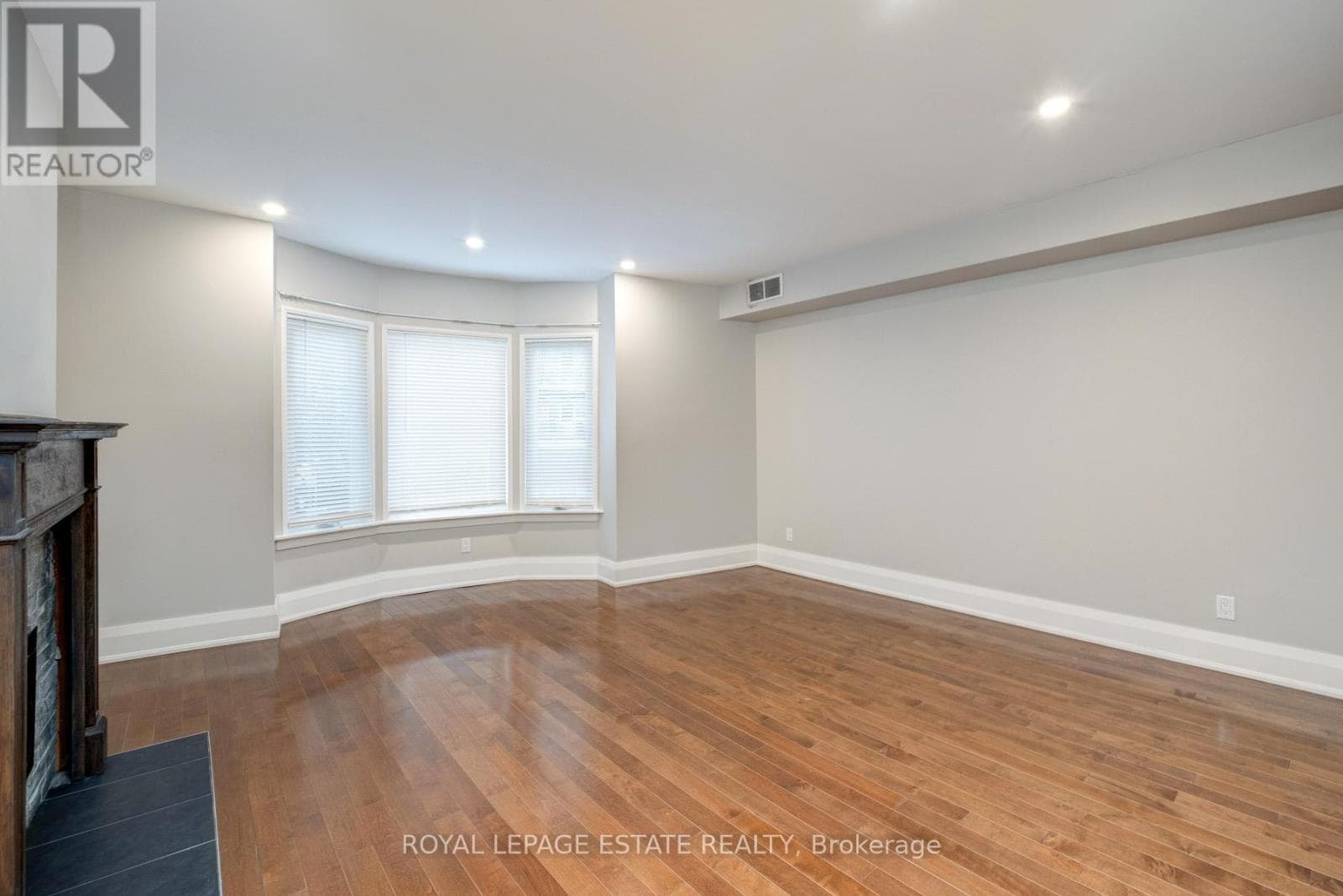 Single Family at Upper- 322 Silver Birch Avenue, Toronto (The Beaches), Ontario - Photo 5 - RE/MAX Garden City Realty