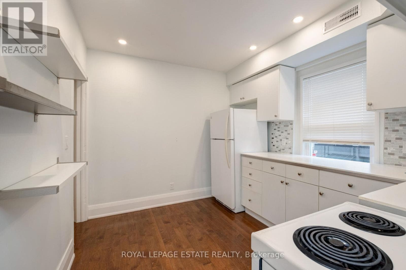 Single Family at Upper- 322 Silver Birch Avenue, Toronto (The Beaches), Ontario - Photo 9 - RE/MAX Garden City Realty