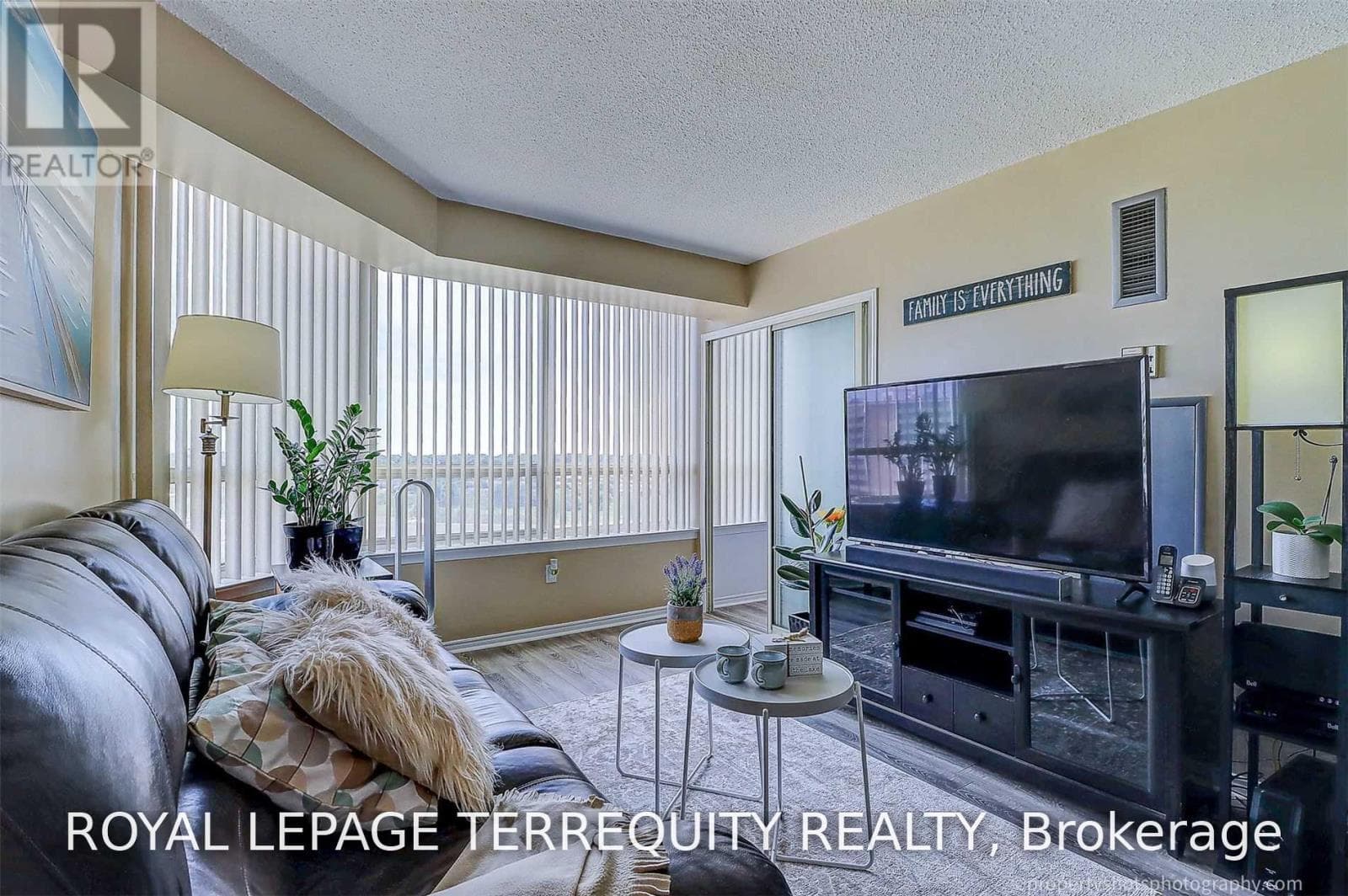 Single Family at 1710- 5 Greystone Walk Drive, Toronto (Kennedy Park), Ontario - Photo 3 - RE/MAX Garden City Realty