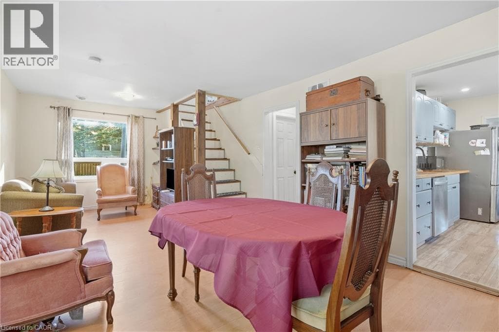 Single Family at 21 EXETER Avenue, Welland, Ontario - Photo 3 - RE/MAX Garden City Realty